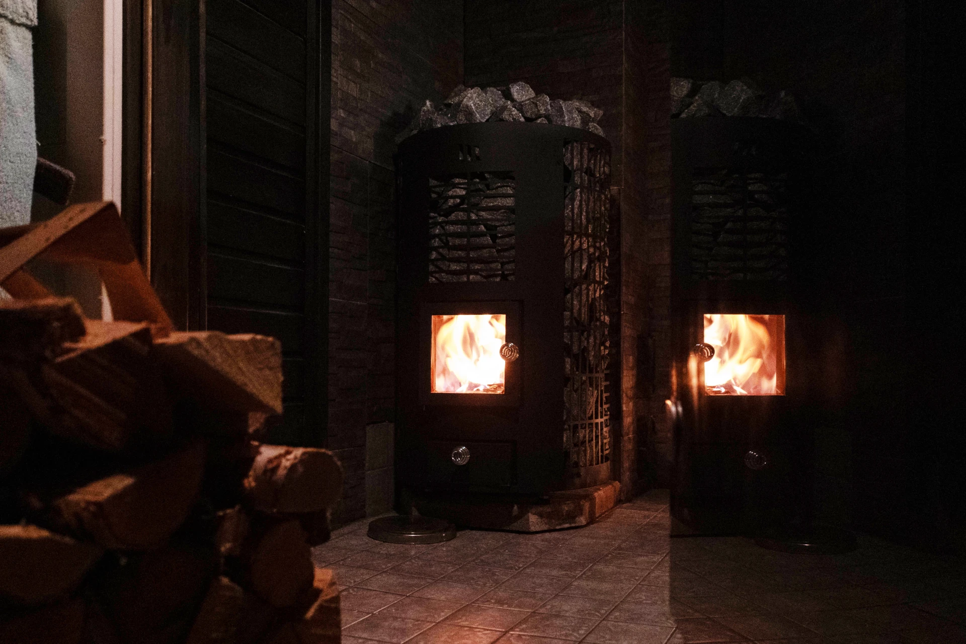 Puulate valitsi saunaremonttiinsa Mondex Klapi -puukiukaan