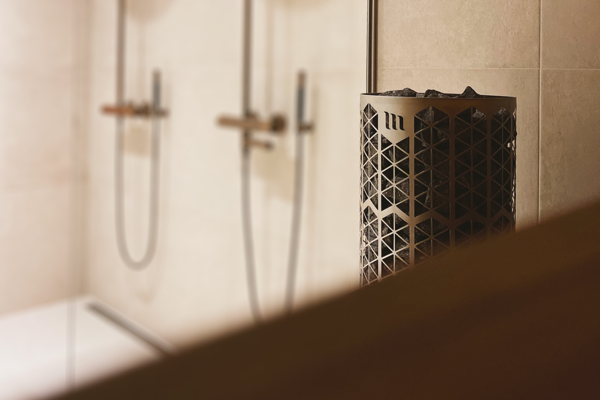 Kiukaan asennus – näin varmistat onnistuneen saunaremontin